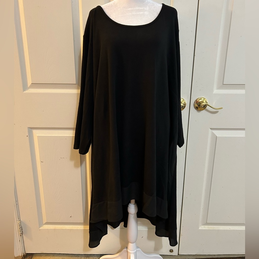 NWT Avenue black Shiloh tunic (or dress), size 30/32